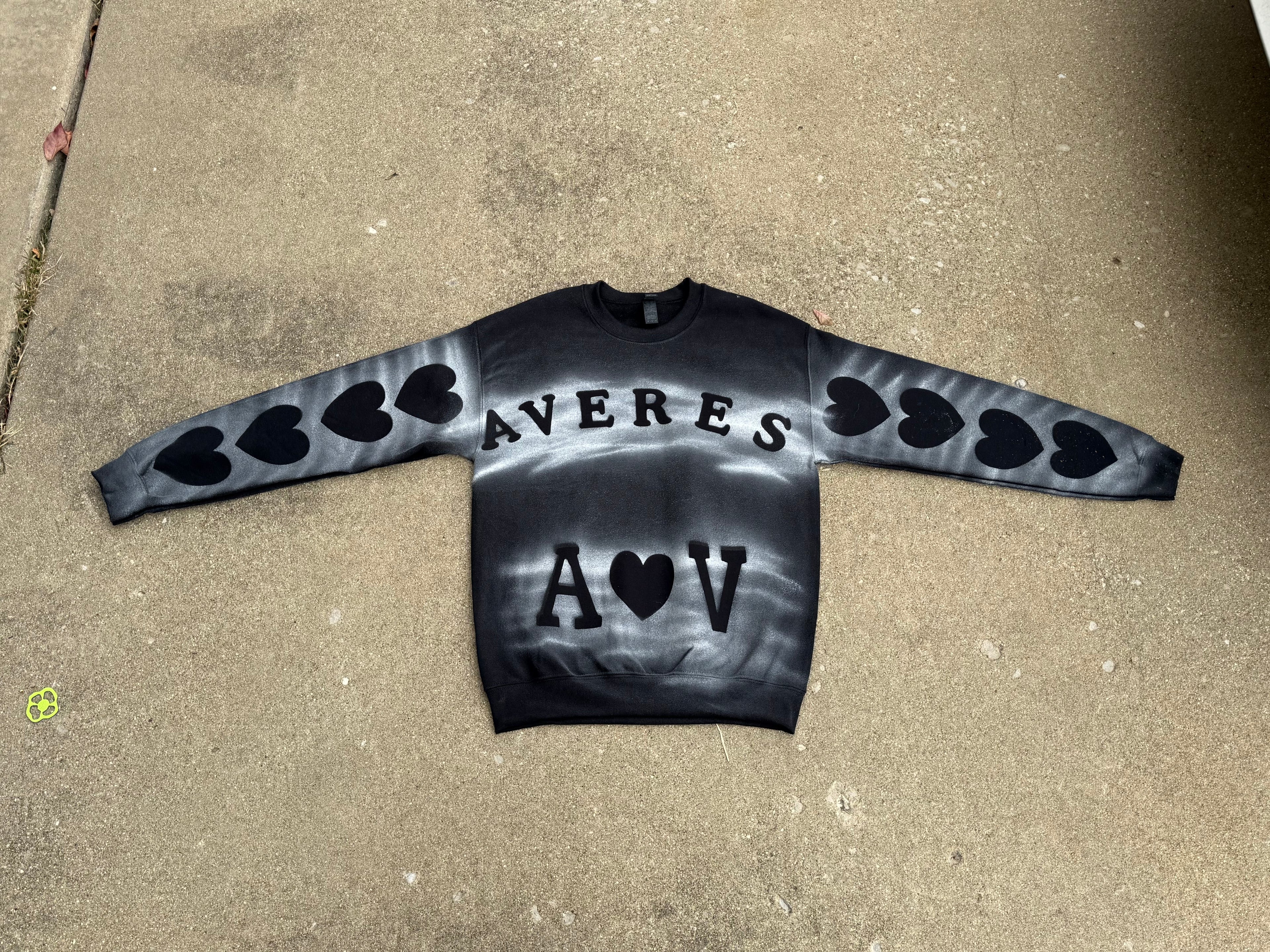 AVERÈS Fine China Crewneck