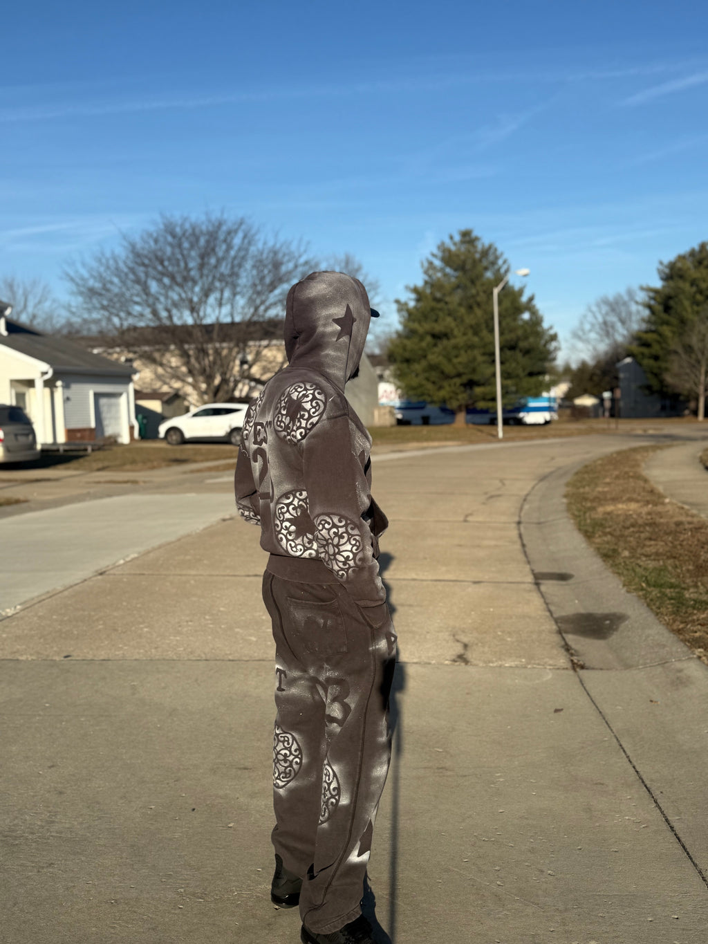 AVERES Fine China Sweatsuit