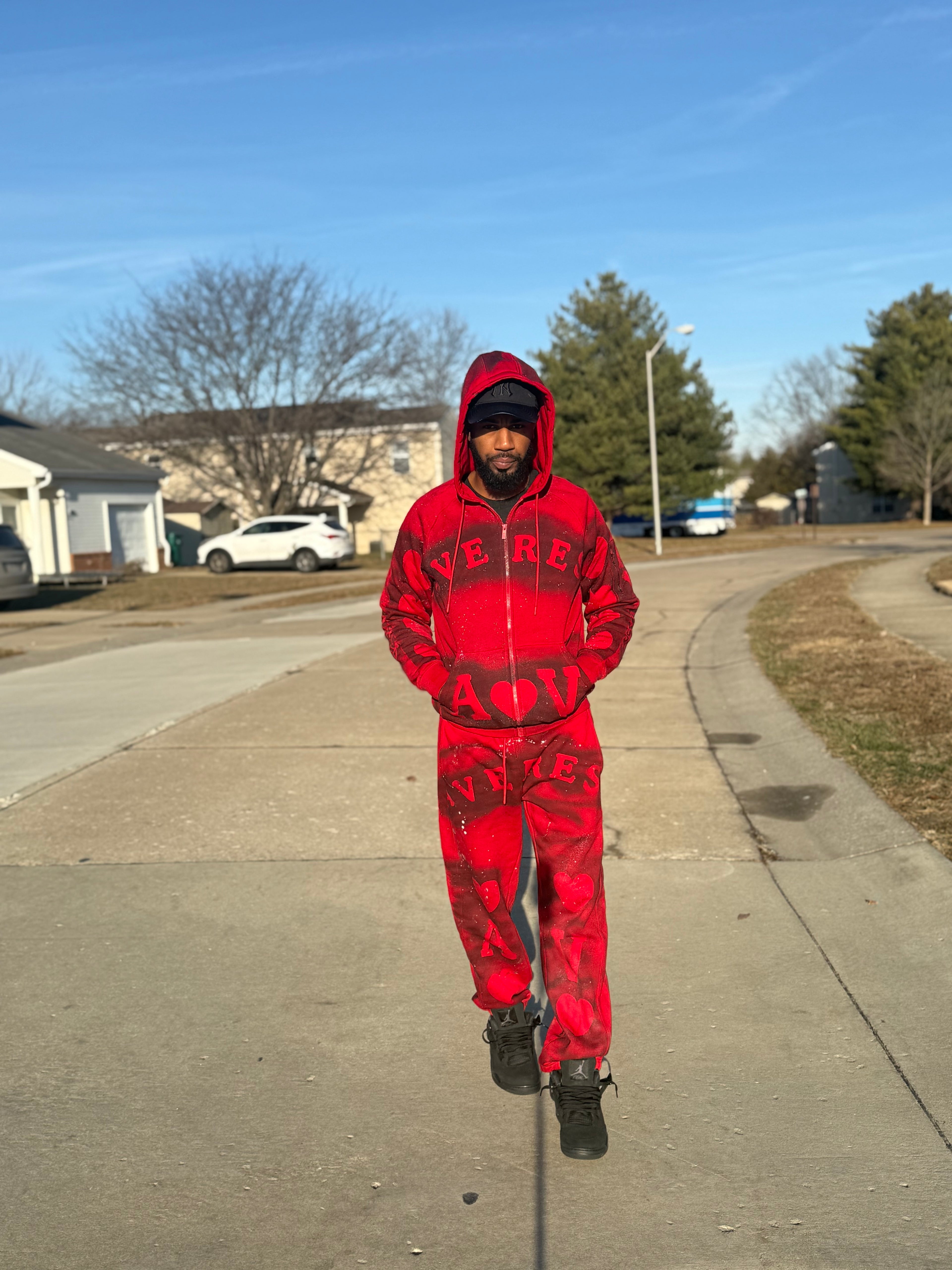 AVERES Fine China Sweatsuit