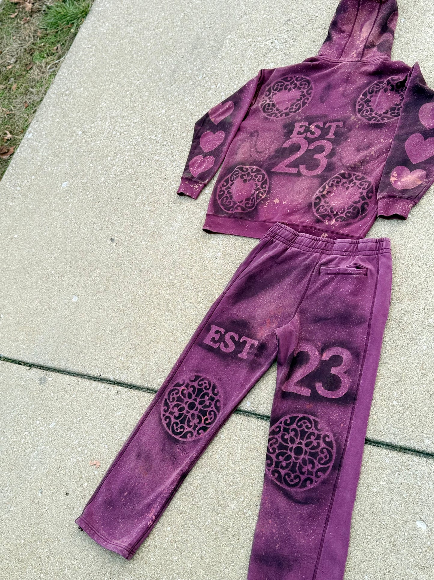 AVERÈS “Fine China” Sweatsuit