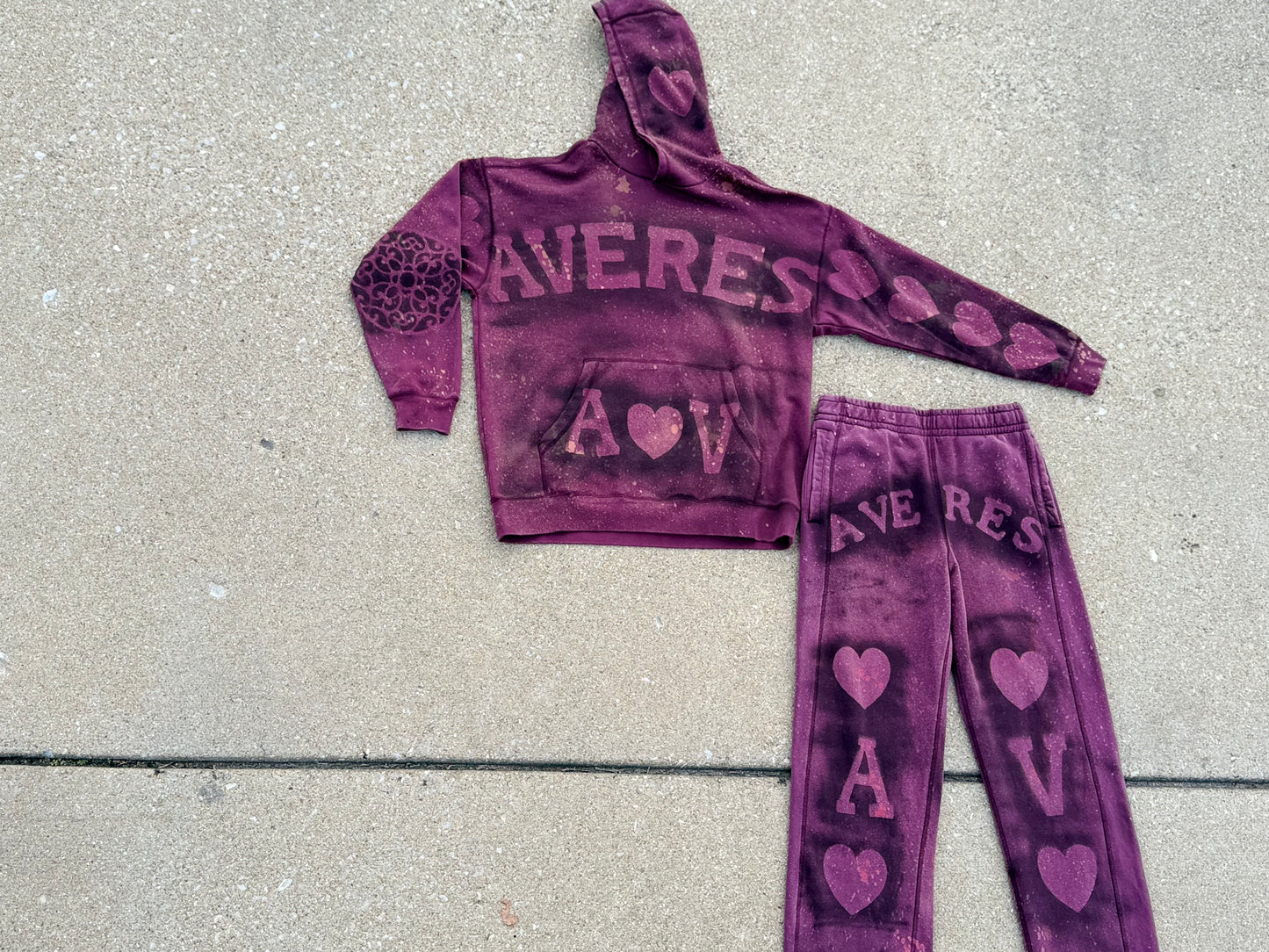 AVERÈS “Fine China” Sweatsuit